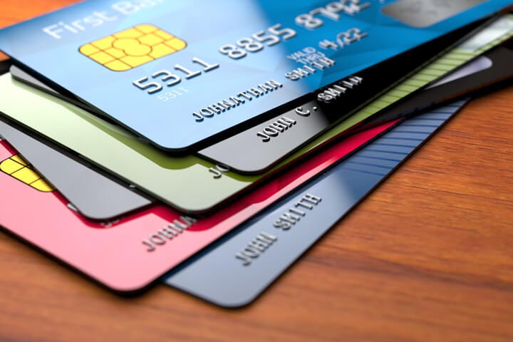 What Are Advantages And Disadvantages Of Having a Credit Card